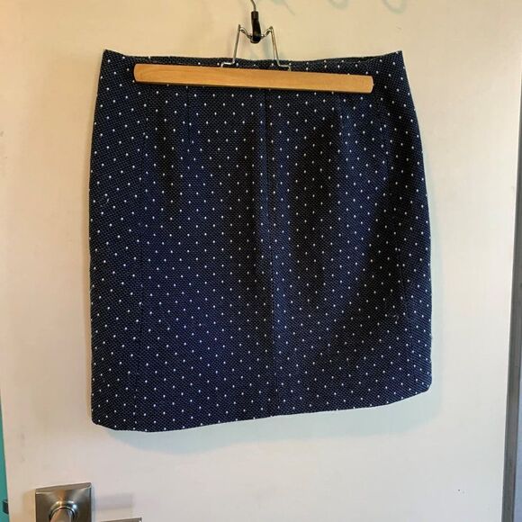 Loft A line skirt, navy with white polka dots, sz 4, EUC,  short, sassy, - Picture 2 of 13